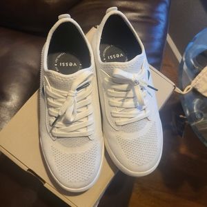 Vessi Weekend Waterproof Sneakers Size 7